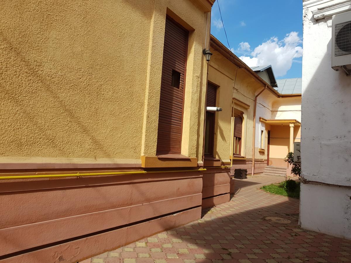 Casa Boiereasca Hostel Krajowa Zewnętrze zdjęcie