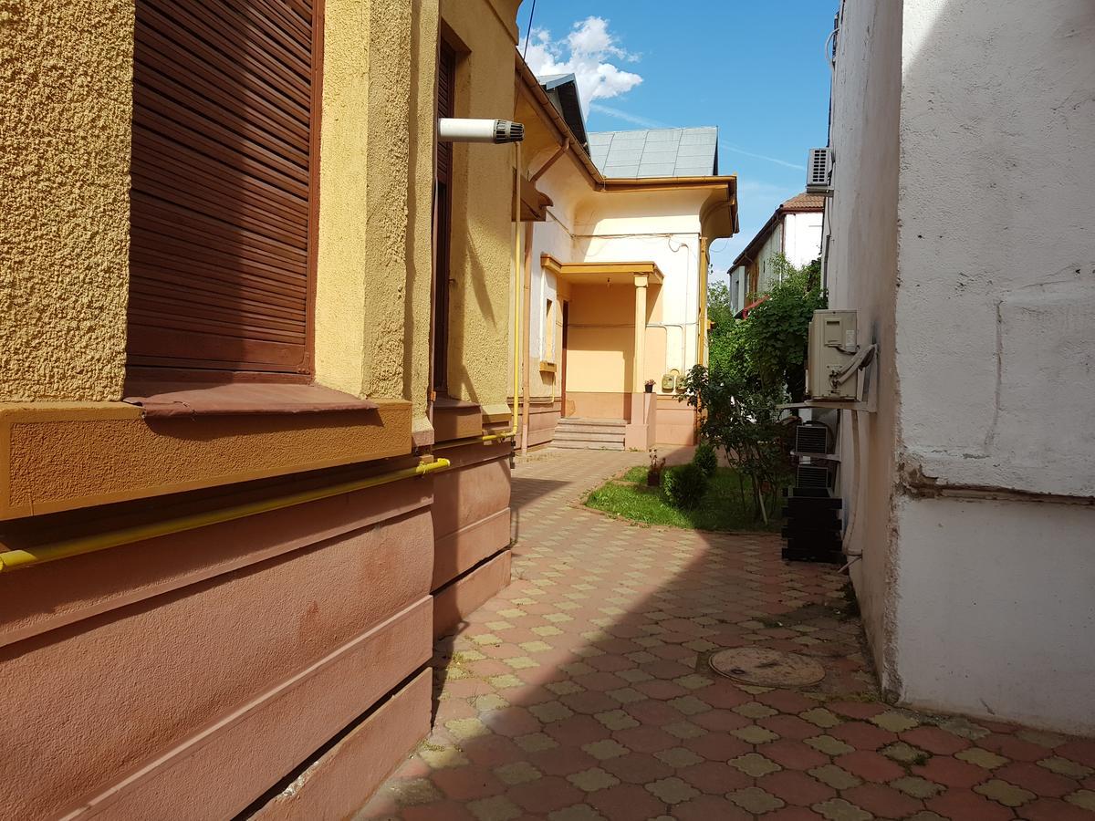 Casa Boiereasca Hostel Krajowa Zewnętrze zdjęcie