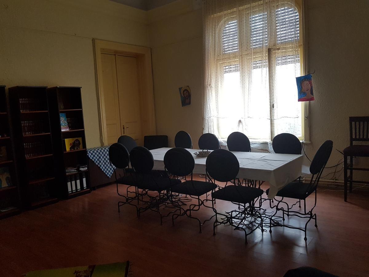 Casa Boiereasca Hostel Krajowa Zewnętrze zdjęcie