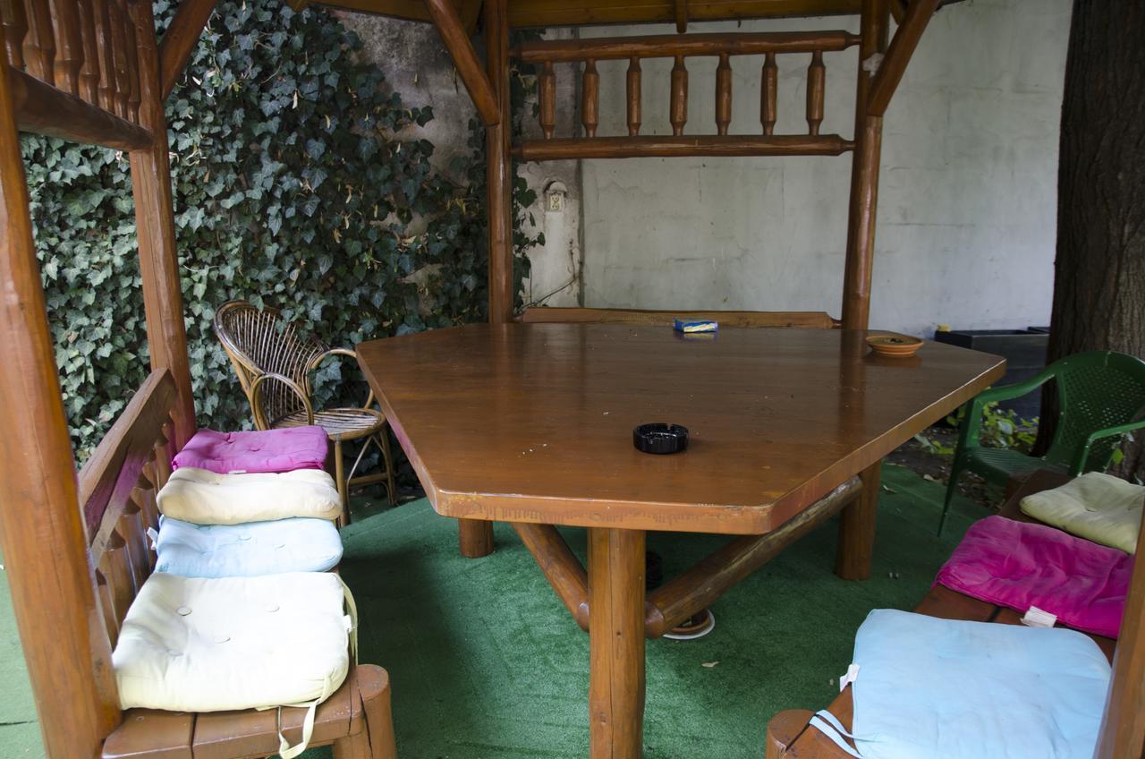 Casa Boiereasca Hostel Krajowa Zewnętrze zdjęcie