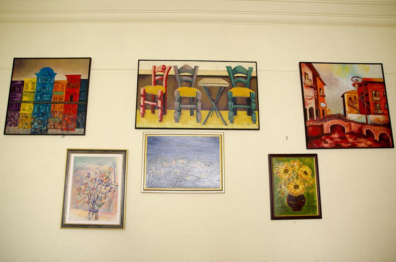 Casa Boiereasca Hostel Krajowa Zewnętrze zdjęcie